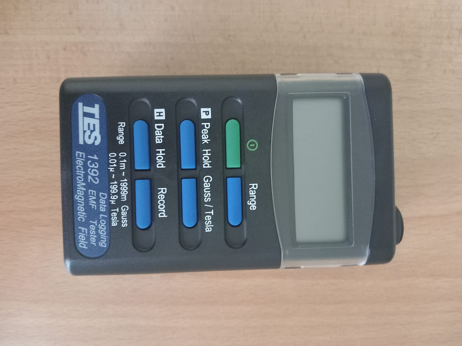 قياس مستويات الإشعاع والمجالات الكهرومغناطيسية (EMF)